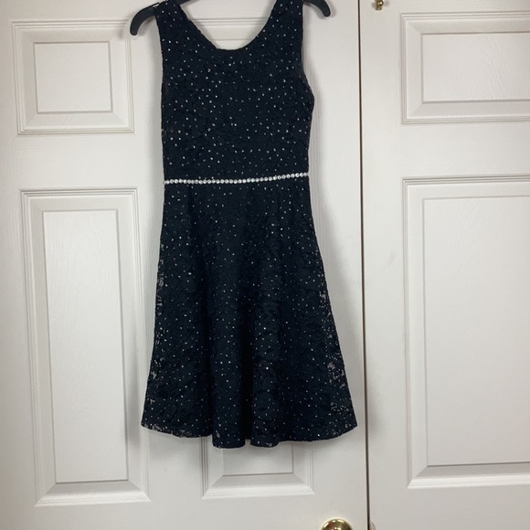 Speechless Jeweled Waist Flutter Sleeve Dress Size 14 - Picture 4 of 10